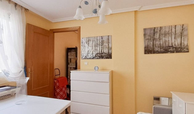 Återförsäljning - Takvåning -
Torrevieja