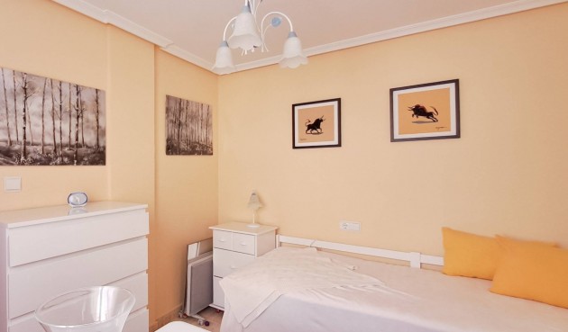 Återförsäljning - Takvåning -
Torrevieja