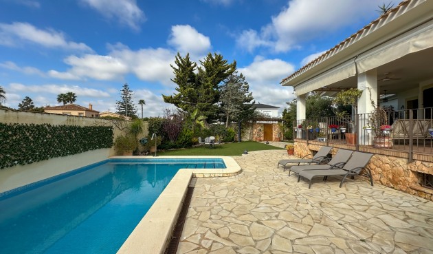 Återförsäljning - Villa -
Dehesa de Campoamor - Costa Blanca