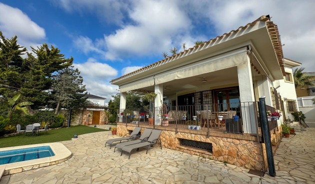 Återförsäljning - Villa -
Dehesa de Campoamor - Costa Blanca