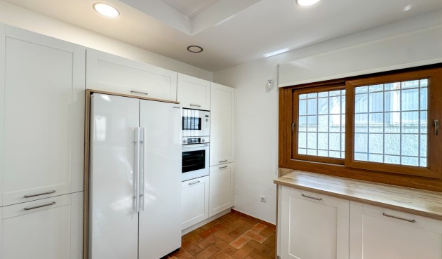 Återförsäljning - Villa -
Dehesa de Campoamor - Costa Blanca