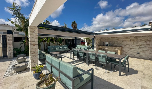 Återförsäljning - Villa -
Orihuela Costa - Costa Blanca