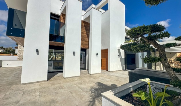 Återförsäljning - Villa -
Orihuela Costa - Costa Blanca