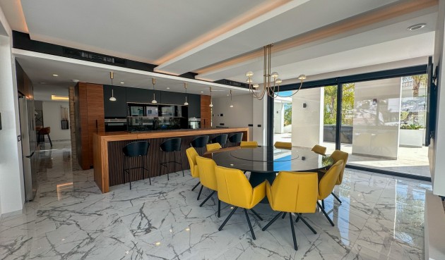 Återförsäljning - Villa -
Orihuela Costa - Costa Blanca