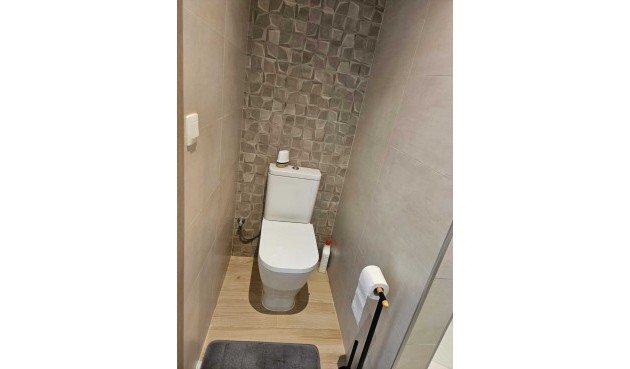 Återförsäljning - Villa -
Torrevieja - Costa Blanca