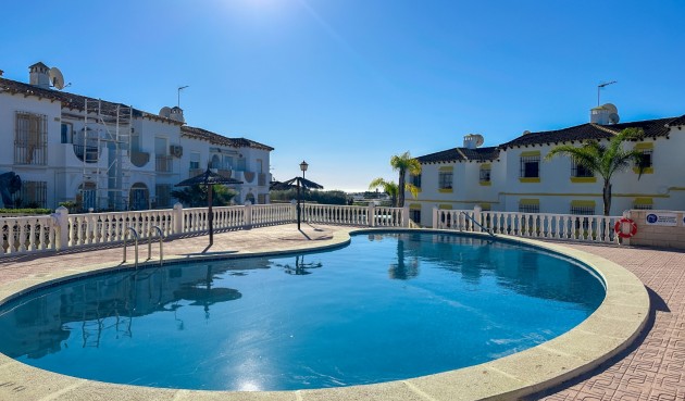 Återförsäljning - Apartment -
Villamartin - Costa Blanca