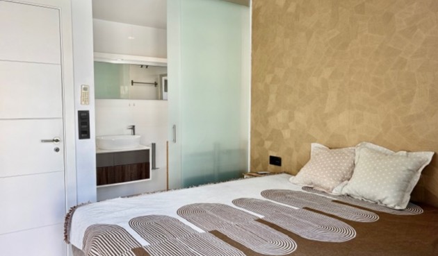 Återförsäljning - Villa -
Cabo Roig - Costa Blanca