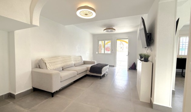 Återförsäljning - Town House -
Orihuela - Inland