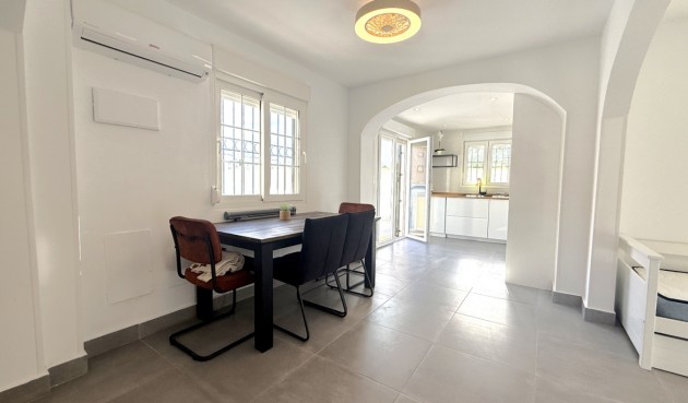 Återförsäljning - Town House -
Orihuela - Inland