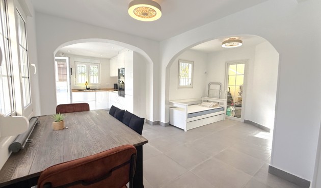 Återförsäljning - Town House -
Orihuela - Inland