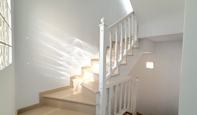 Återförsäljning - Town House -
Orihuela - Inland