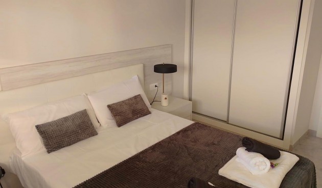 Återförsäljning - Apartment -
Orihuela - Inland