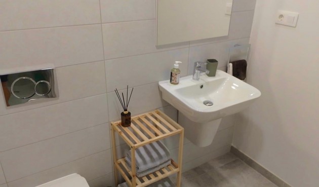 Återförsäljning - Apartment -
Orihuela - Inland