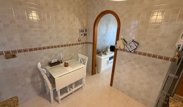 Återförsäljning - Apartment -
Orihuela - Inland