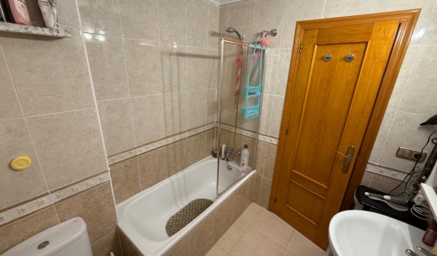 Återförsäljning - Apartment -
Orihuela - Inland