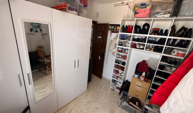 Återförsäljning - Villa -
Orihuela - Inland