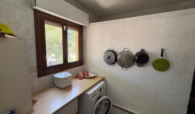 Återförsäljning - Villa -
Orihuela - Inland