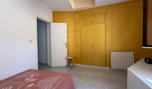 Återförsäljning - Villa -
Orihuela - Inland