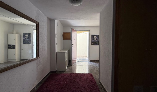 Återförsäljning - Villa -
Orihuela - Inland