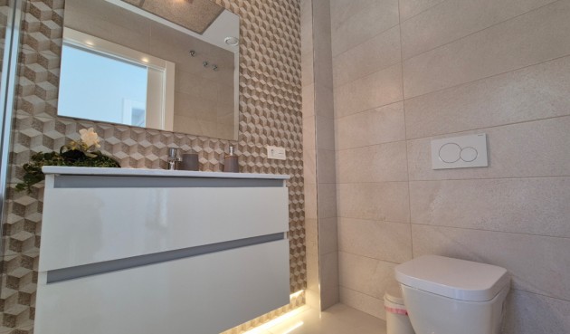 Återförsäljning - Villa -
Torrevieja - Costa Blanca