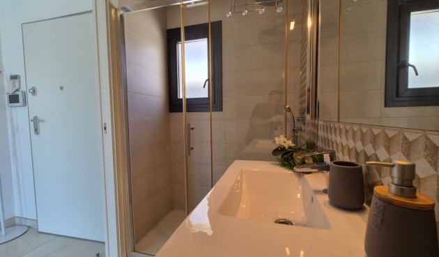 Återförsäljning - Villa -
Torrevieja - Costa Blanca