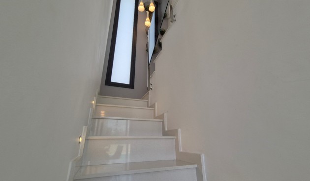 Återförsäljning - Villa -
Torrevieja - Costa Blanca