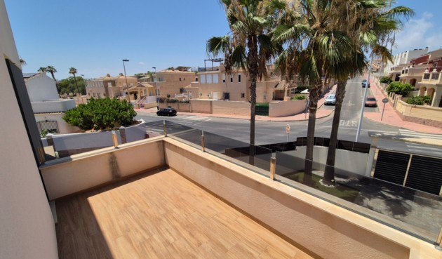 Återförsäljning - Villa -
Torrevieja - Costa Blanca