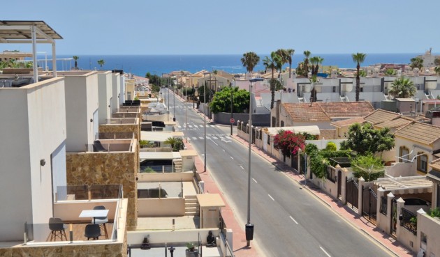 Återförsäljning - Villa -
Torrevieja - Costa Blanca