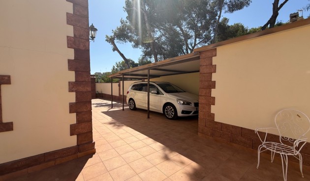 Återförsäljning - Villa -
Torrevieja - Costa Blanca