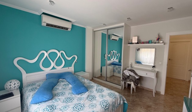 Återförsäljning - Villa -
Torrevieja - Costa Blanca