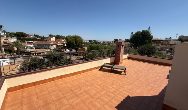 Återförsäljning - Villa -
Torrevieja - Costa Blanca