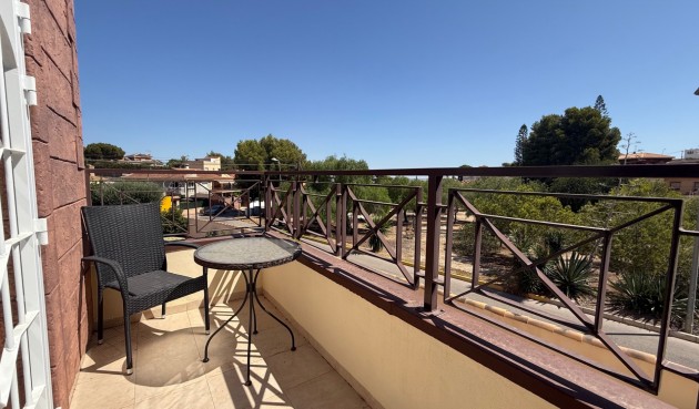 Återförsäljning - Villa -
Torrevieja - Costa Blanca