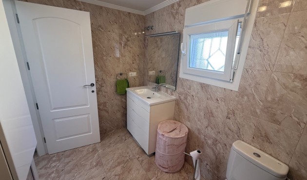 Återförsäljning - Villa -
Torrevieja - Costa Blanca