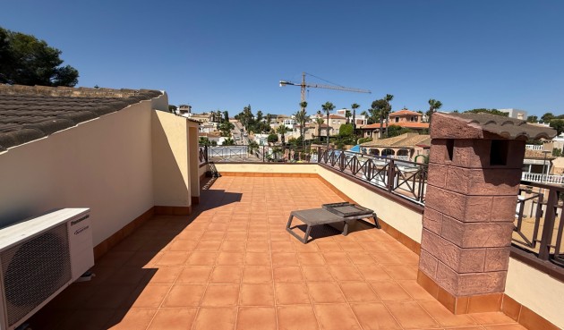 Återförsäljning - Villa -
Torrevieja - Costa Blanca