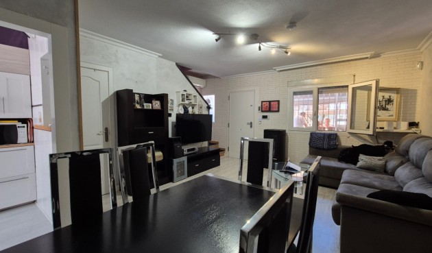 Återförsäljning - Town House -
Torrevieja - Costa Blanca