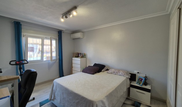 Återförsäljning - Town House -
Torrevieja - Costa Blanca