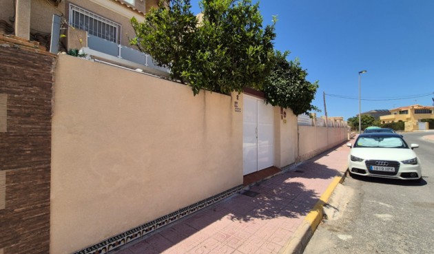 Återförsäljning - Town House -
Torrevieja - Costa Blanca
