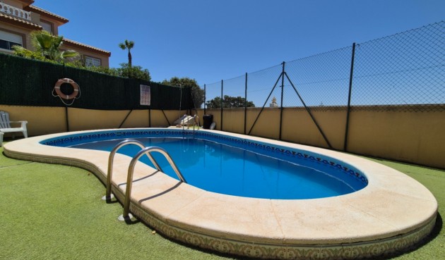 Återförsäljning - Town House -
Torrevieja - Costa Blanca