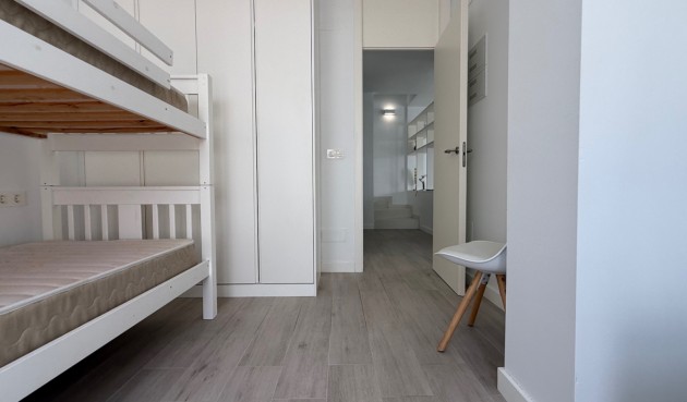 Återförsäljning - Town House -
Orihuela - Inland