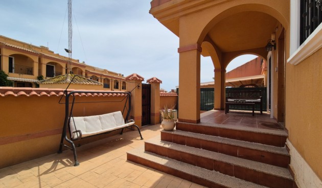 Återförsäljning - Villa -
Torrevieja - Costa Blanca