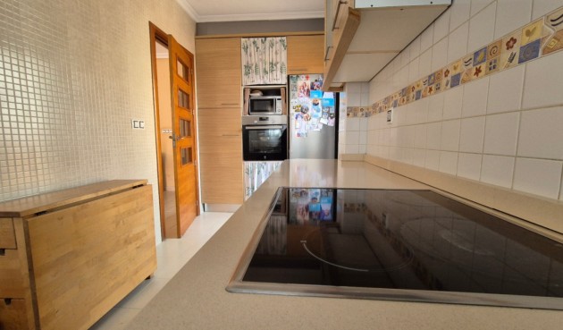 Återförsäljning - Villa -
Torrevieja - Costa Blanca