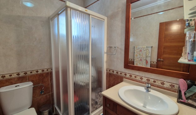 Återförsäljning - Villa -
Torrevieja - Costa Blanca