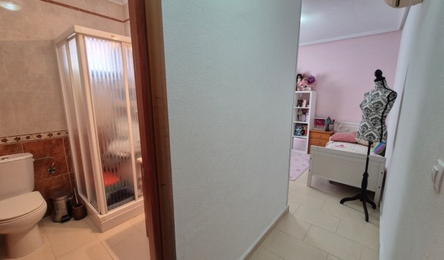 Återförsäljning - Villa -
Torrevieja - Costa Blanca