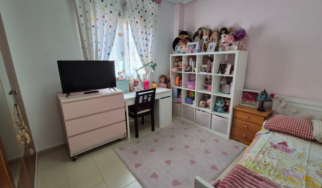 Återförsäljning - Villa -
Torrevieja - Costa Blanca