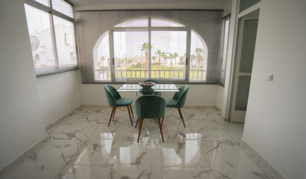 Återförsäljning - Apartment -
Orihuela - Inland