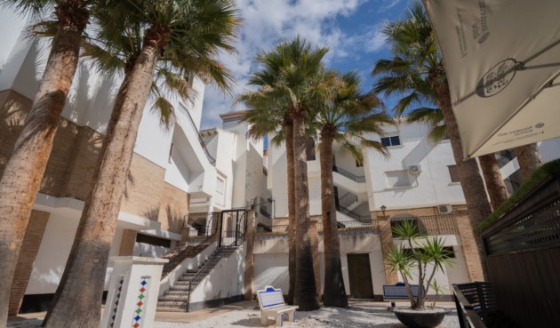 Återförsäljning - Apartment -
Orihuela - Inland