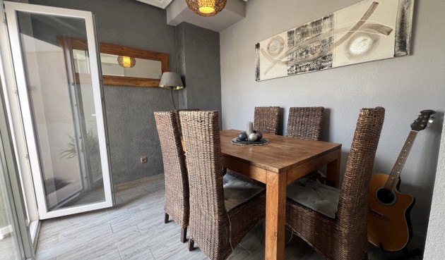 Återförsäljning - Villa -
Orihuela - Inland