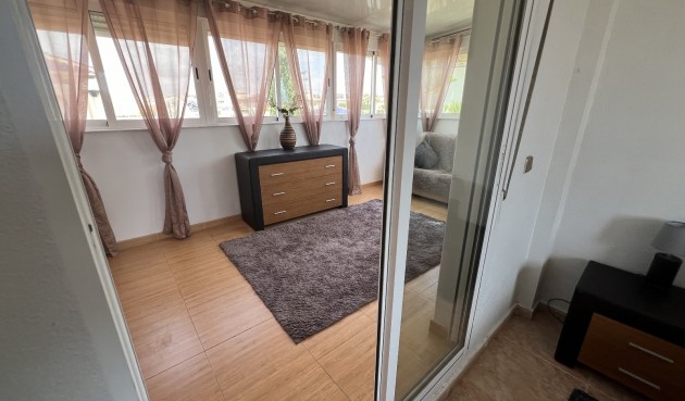 Återförsäljning - Villa -
Orihuela - Inland