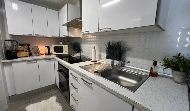 Återförsäljning - Villa -
Orihuela - Inland