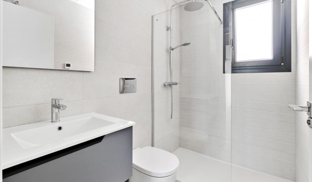 Återförsäljning - Town House -
Torrevieja - Costa Blanca